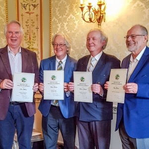 Tony Thomas (r) with CA Diploma at Hurlingham