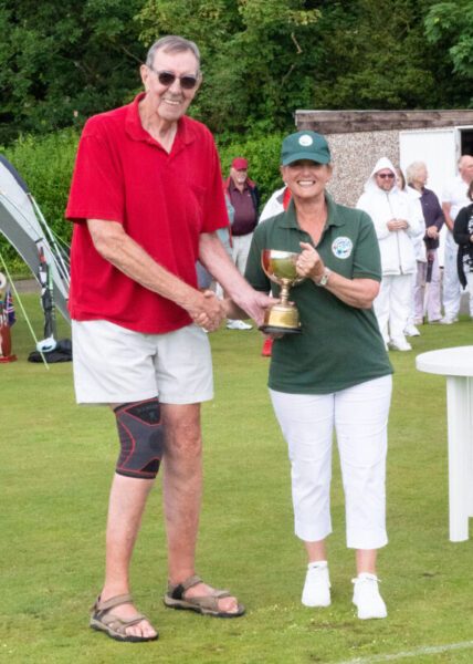 Winners-Pendle-Captain-Libby-Dixon-with-2023-Festival-Cup-scaled
