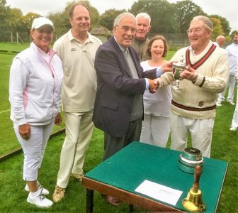 CA President, Quiller Barratt, presents the Longman Cup to Pendle captain Robin Delves. Also in picture: l to r - Libby Dixon; Paul Dowdall, Catherine Parnell. (October 2017)